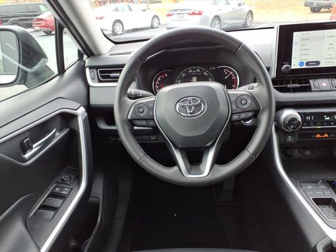Used 2025 Toyota RAV4 XLE Premium image 26