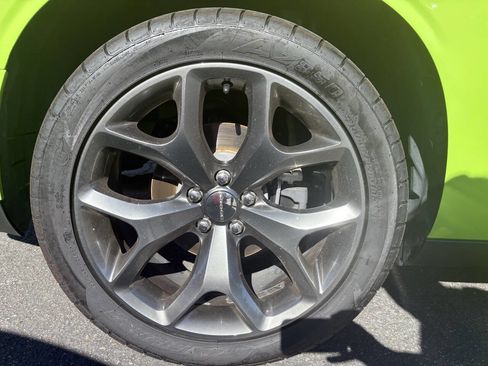 Used 2015 Dodge Challenger R/T Plus image 33