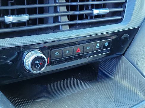 Used 2025 Ford Explorer ST-Line image 31