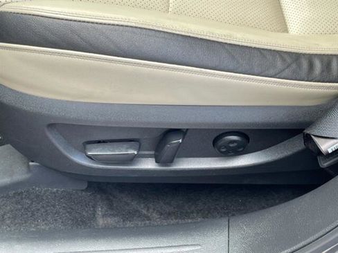 Used 2022 INFINITI QX50 Sensory image 16