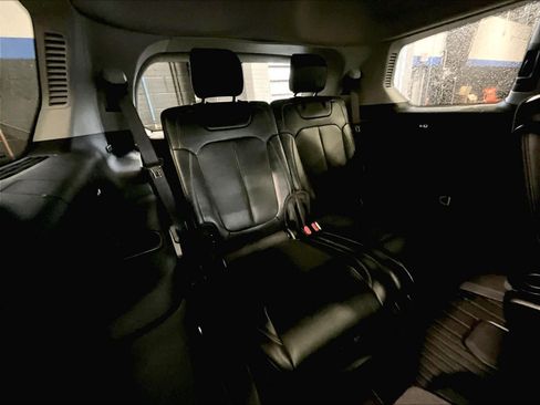 Used 2021 Jeep Grand Cherokee L Limited w/ Luxury Tech Group II image 17