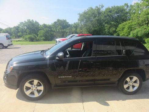 Used 2014 Jeep Compass Sport AWD/4WD image 4