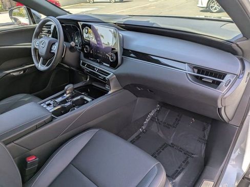 Used 2024 Lexus RX 350 FWD w/ Technology Package image 33