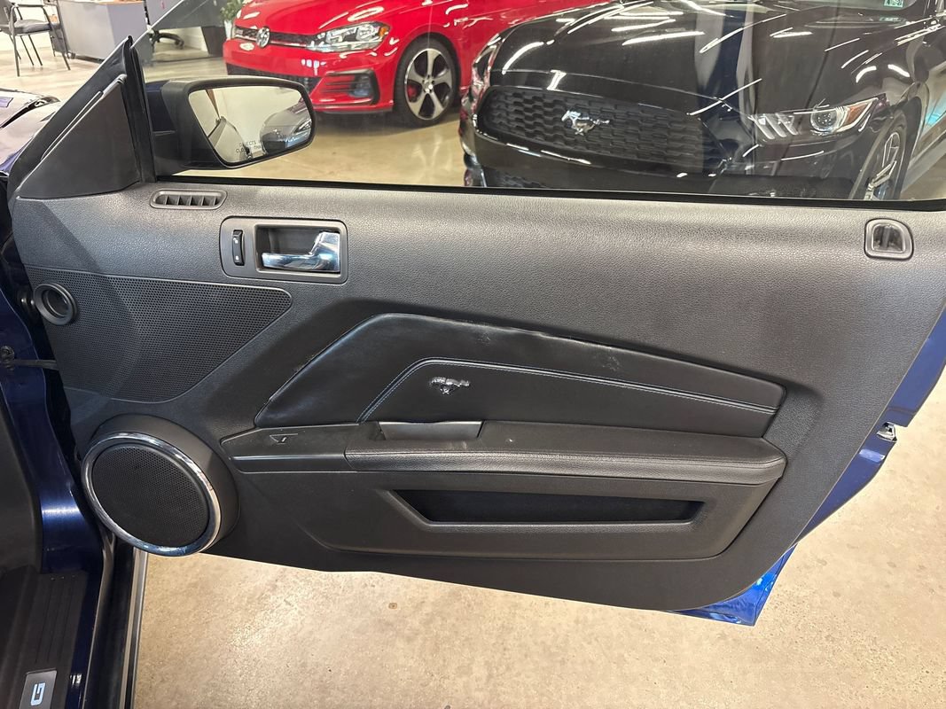 Used 2010 Ford Mustang GT Premium RWD image 50