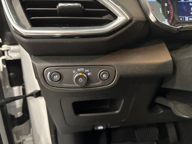 Used 2023 Chevrolet TrailBlazer LT w/ Convenience Package AWD/4WD image 20