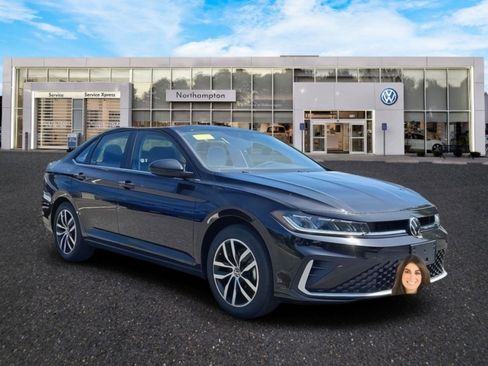 New 2025 Volkswagen Jetta SE image 2