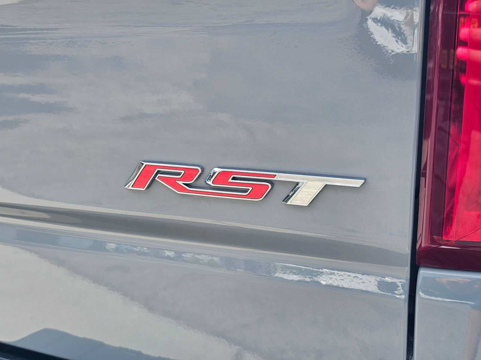 Used 2024 Chevrolet Silverado 1500 RST RWD image 14