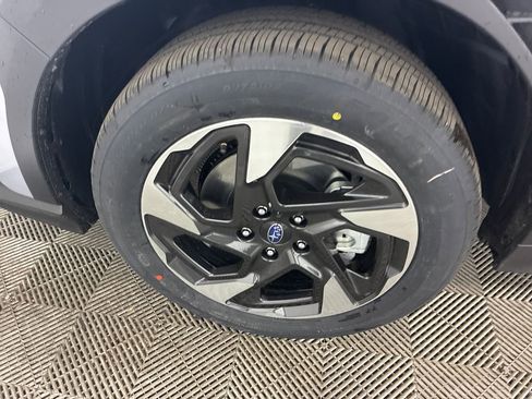 New 2026 Subaru Crosstrek 2.5i Limited w/ Crosstrek Mirror Package image 17
