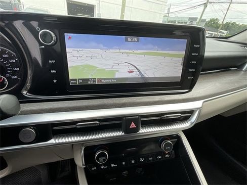 Used 2022 Kia K5 EX image 16