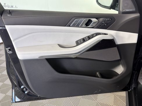 New 2026 BMW X7 xDrive40i w/ M Sport Package image 10