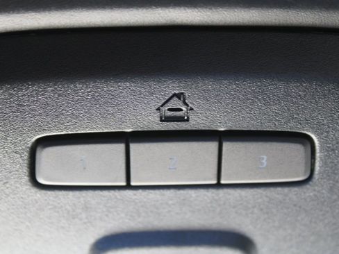 Used 2022 Chevrolet Suburban RST image 58