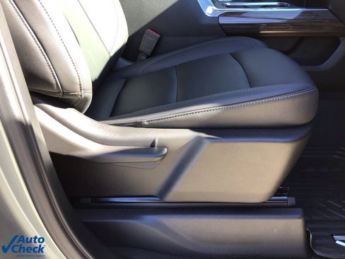 Used 2025 Chevrolet Silverado 1500 LT image 25