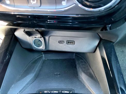 Used 2024 Chevrolet Trax RS w/ Sunroof Package image 31