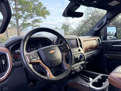 Used 2020 Chevrolet Silverado 2500 High Country w/ Z71 Off-Road Package image 13