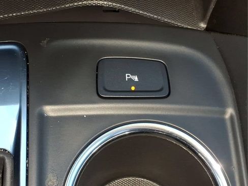 Used 2024 Chevrolet Equinox LT FWD image 21
