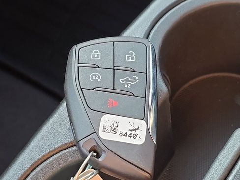 Used 2024 GMC Sierra 3500 SLE w/ SLE Value Package image 6