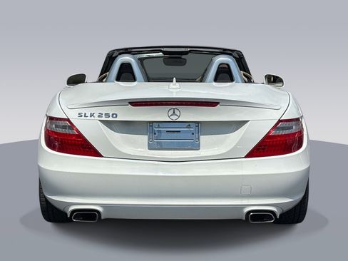 Used 2014 Mercedes-Benz SLK 250 image 4