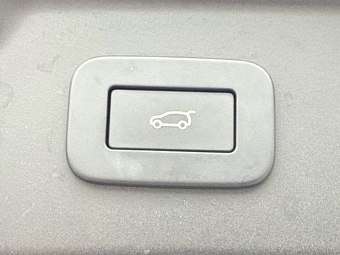 Used 2026 Land Rover Range Rover Velar Dynamic SE AWD/4WD image 12