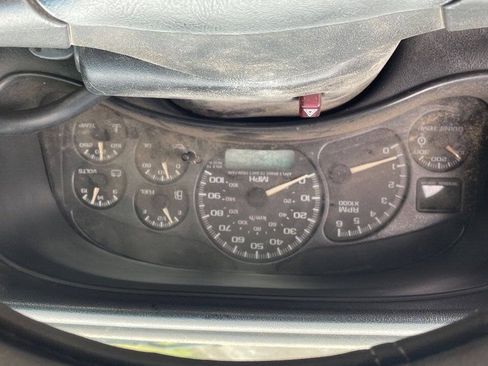 Used 2002 Chevrolet Silverado 2500 4x4 Regular Cab image 17