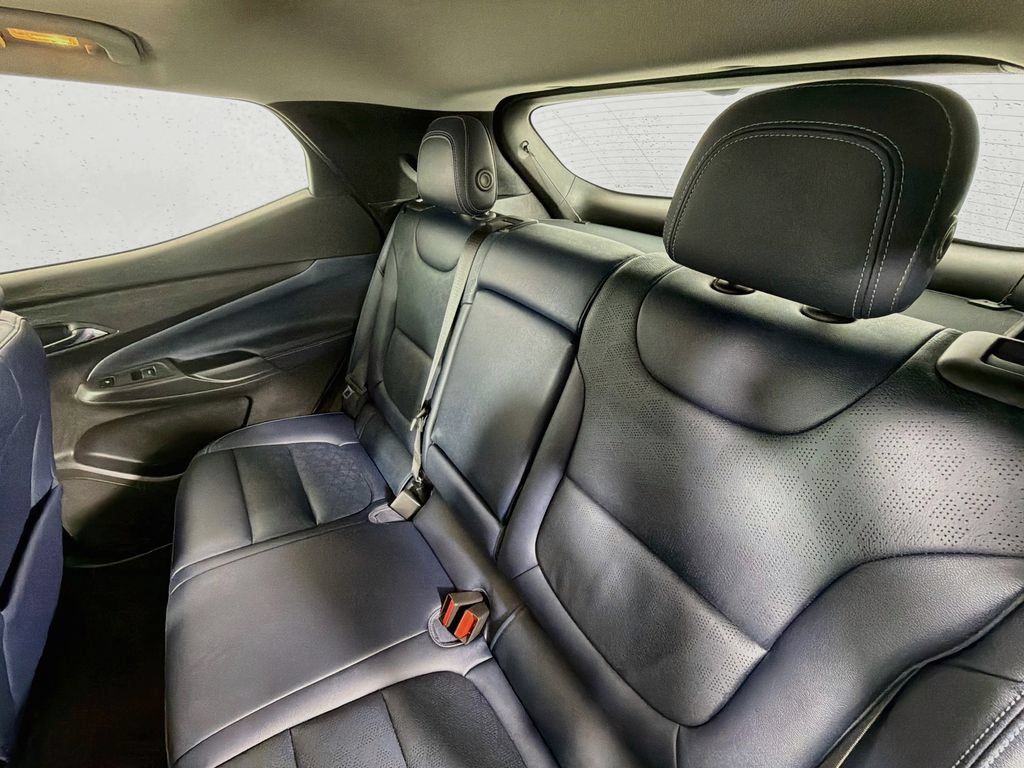 Used 2023 Chevrolet Bolt EUV Premier w/ Sun & Sound Package FWD image 25