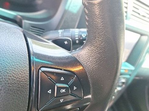 Used 2017 Ford Explorer XLT w/ Equipment Group 202A AWD/4WD image 14