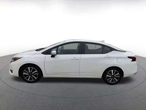 Used 2025 Nissan Versa SV FWD image 8