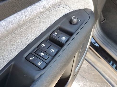 Certified 2024 Jeep Compass Latitude image 5