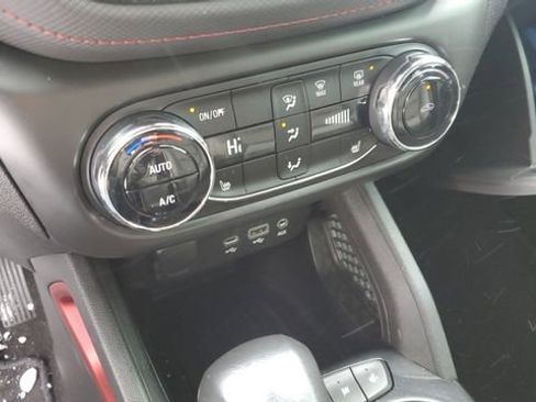 Used 2021 Chevrolet TrailBlazer RS w/ Convenience Package image 15