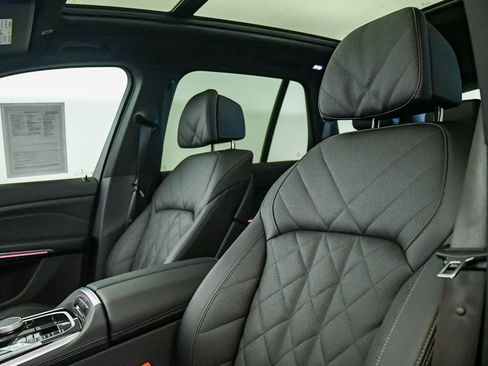 Used 2026 BMW X5 sDrive40i w/ M Sport Package RWD image 19