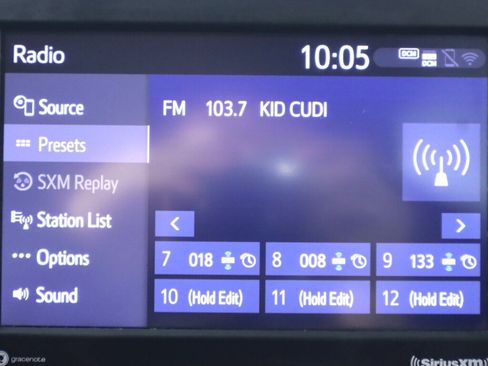 Used 2021 Toyota RAV4 LE AWD/4WD image 16
