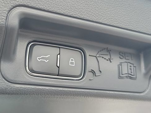 Certified 2025 Ford Explorer ST-Line RWD image 7