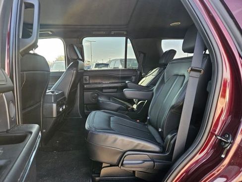 Used 2021 Ford Expedition Limited image 5