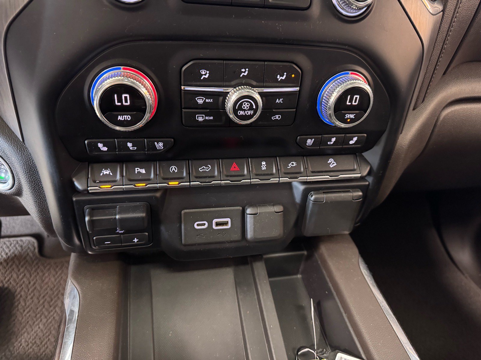 Used 2020 GMC Sierra 1500 Denali w/ Driver Alert Package II AWD/4WD image 27