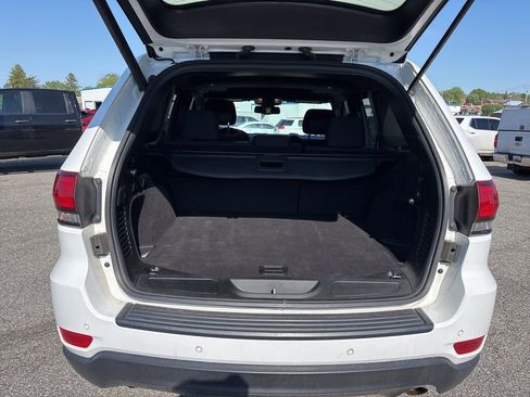 Used 2016 Jeep Grand Cherokee Laredo 75th Anniversary image 4