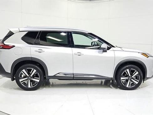 Used 2022 Nissan Rogue SL w/ SL Premium Package FWD image 9