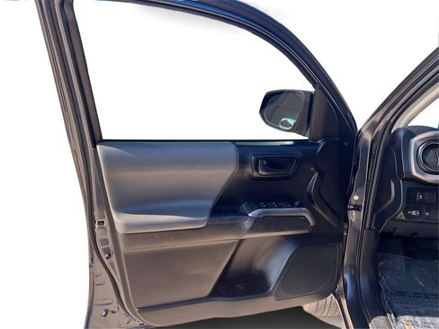 Used 2021 Toyota Tacoma SR5 image 20