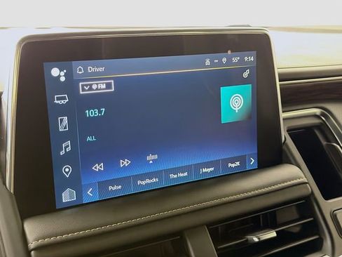 Used 2023 Chevrolet Suburban Premier image 14