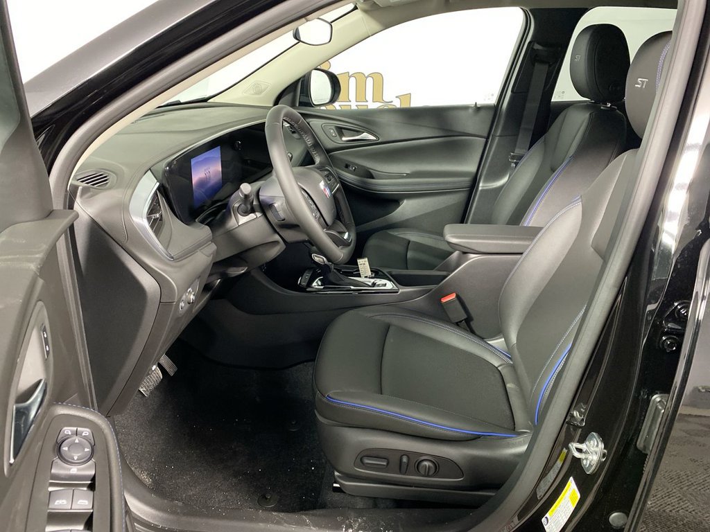 Used 2026 Buick Encore GX Sport Touring w/ Comfort Package FWD image 11