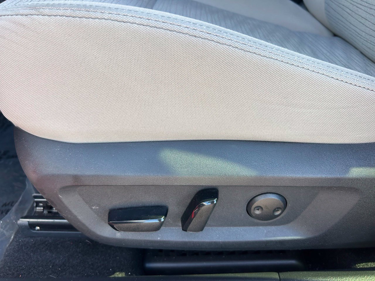 Certified 2023 Nissan Rogue SV FWD image 26
