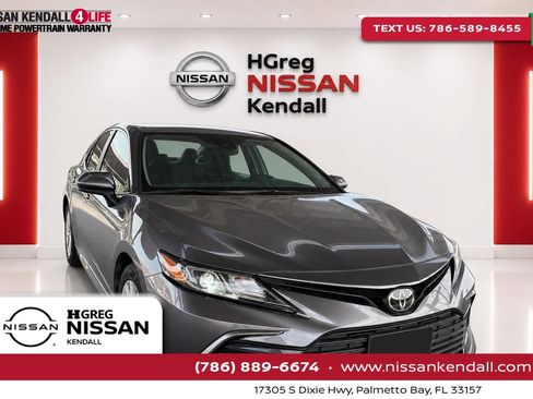 Used 2022 Toyota Camry LE FWD image 1