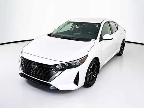 Used 2024 Nissan Sentra SV FWD image 3