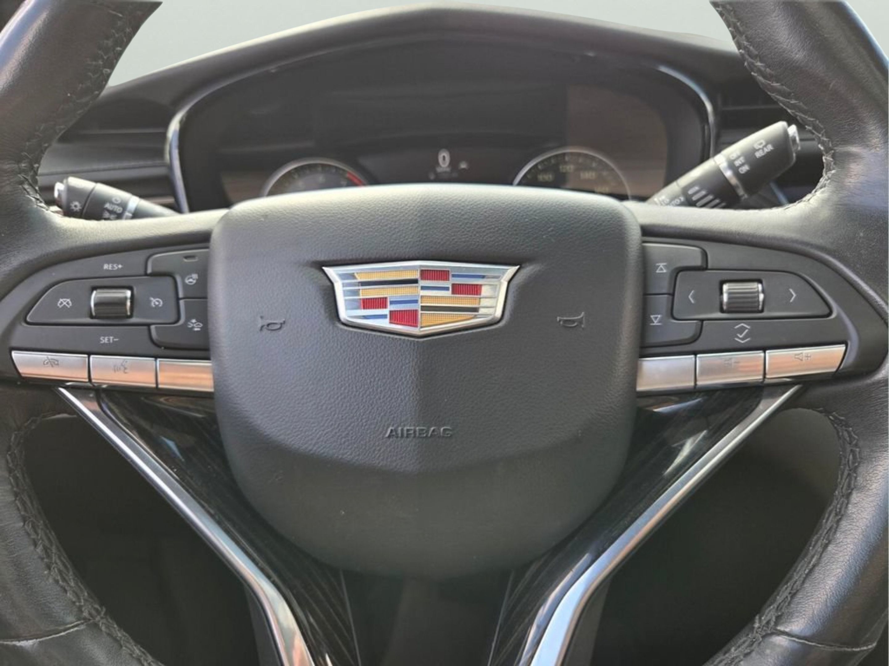 Used 2020 Cadillac XT6 Premium Luxury FWD image 36