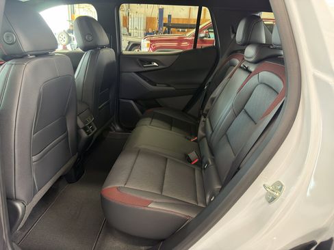 New 2026 Chevrolet Equinox RS w/ Convenience Package III AWD/4WD image 30