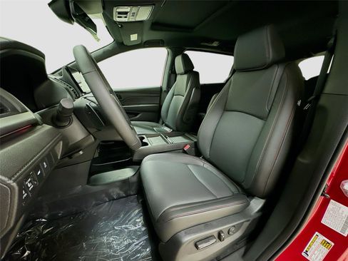 Used 2025 Honda Odyssey Sport-L image 19