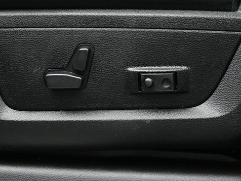 Used 2024 RAM 2500 Limited AWD/4WD image 10