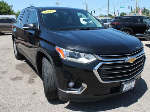 Used 2019 Chevrolet Traverse LT AWD/4WD image 7