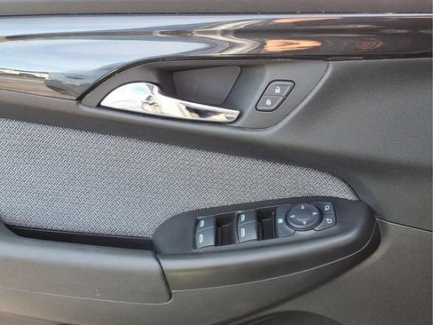 Used 2025 Chevrolet TrailBlazer LT image 17