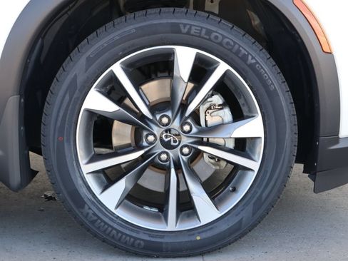 Certified 2025 INFINITI QX60 Luxe w/ Vision Package AWD/4WD image 56