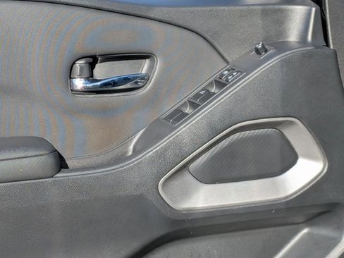 Certified 2024 Nissan Frontier SL w/ Technology Package image 13