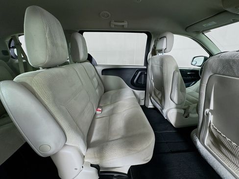 Used 2017 Dodge Grand Caravan SE w/ Power Window Group FWD image 24